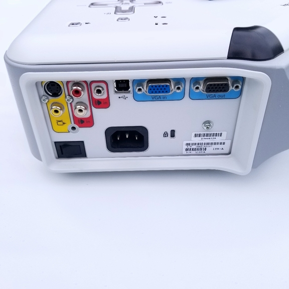 Digital Multimedia DLP Projector w/DVI, VGA, USB & Speaker - 800x600, 1600 Lumen - Picture 6 of 13